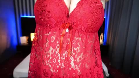 Snapshot of lucky_rita chatting on 02.08.25 Lucky Rita online show from 02.08.25