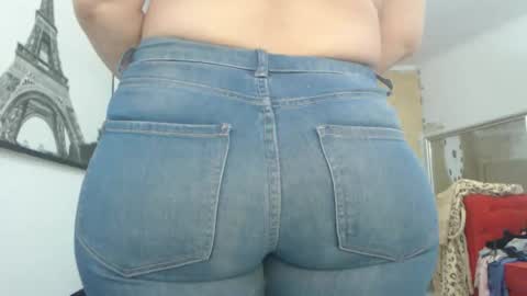 Snapshot of luckyanabella chatting on 03.26.26 Ana online show from 03.26.26