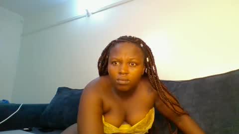 Snapshot of luckyawesome chatting on 04.22.26 Crisiah online show from 04.22.26