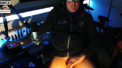        call me  Stefan online show from 02.08.25