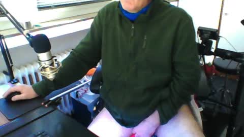        call me  Stefan online show from 04.01.26