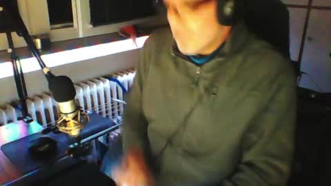 Snapshot of luckyfreak1 chatting on 04.18.26 call me Stefan online show from 04.18.26