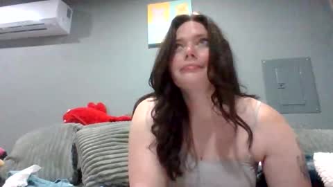 luckygirl96 online show from 11.22.25