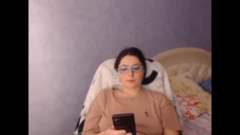 Snapshot of luckylinda23 chatting on 02.21.25 luckylinda23 online show from 02.21.25