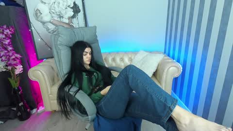 Monika online show from 12.21.24