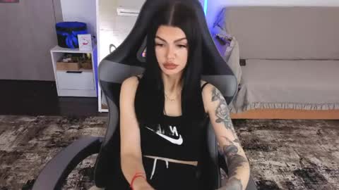 Snapshot of luckyrebel_ chatting on 05.09.26 Monika online show from 05.09.26