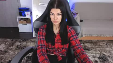 Snapshot of luckyrebel_ chatting on 05.11.26 Monika online show from 05.11.26