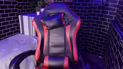 Snapshot of lucsin chatting on 03.25.26 lucsin online show from 03.25.26