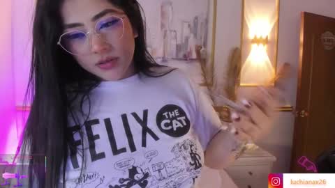 Snapshot of lucy266_ chatting on 01.18.25 lucy online show from 01.18.25