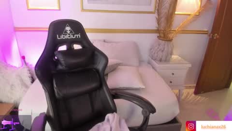 Snapshot of lucy266_ chatting on 01.21.25 lucy online show from 01.21.25