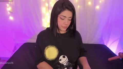 Snapshot of lucy266_ chatting on 10.07.25 lucy online show from 10.07.25