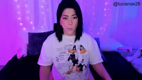 Snapshot of lucy266_ chatting on 11.04.25 lucy online show from 11.04.25