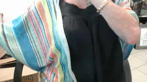 lucy_0000 online show from 04.16.26