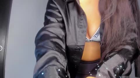 Snapshot of lucy__23 chatting on 10.26.25 online show from 10.26.25