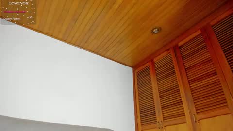 Hello my name is Lucy nice to meet you  thumb up is important for me kisses     online show from 02.05.25