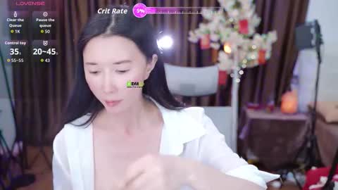 Lucy online show from 11.04.25