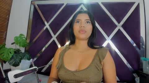 Snapshot of lucy_asm chatting on 05.27.26 Lucia online show from 05.27.26