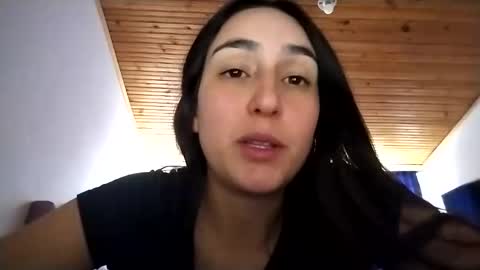 Lucia online show from 03.11.25