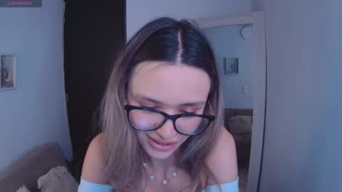 Snapshot of lucy_priincess chatting on 09.16.25 lucy online show from 09.16.25