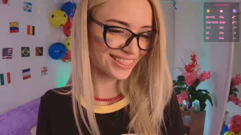 Snapshot of lucy_priincess chatting on 07.04.26 lucy online show from 07.04.26