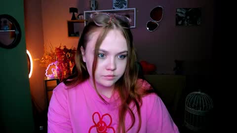 Snapshot of lucy_shy3 chatting on 04.15.26 lucy online show from 04.15.26