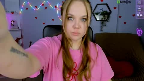 Snapshot of lucy_shy3 chatting on 05.04.26 lucy online show from 05.04.26