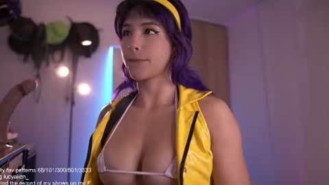 Snapshot of lucyallenx chatting on 06.20.26 Lucy Alien online show from 06.20.26