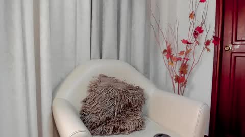 Snapshot of lucyjhonsonn chatting on 12.05.24 LucyJhonsonn online show from 12.05.24