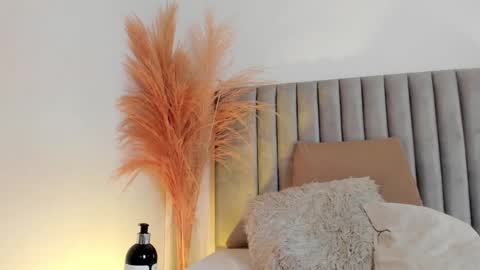 Snapshot of lucyjhonsonn chatting on 12.10.24 LucyJhonsonn online show from 12.10.24