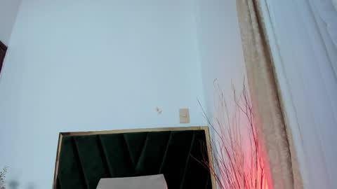 Snapshot of lucyjhonsonn chatting on 03.04.25 LucyJhonsonn online show from 03.04.25