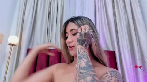 Snapshot of lucyjhonsonn chatting on 03.08.25 LucyJhonsonn online show from 03.08.25