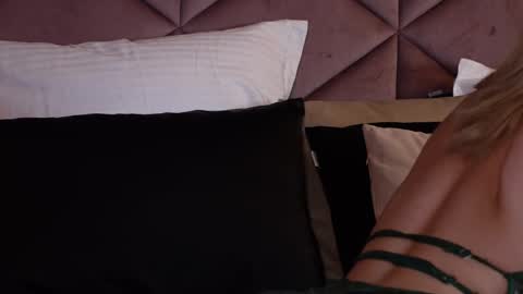 Lucy Lexton online show from 03.06.25