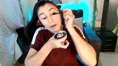 Snapshot of lucyli_ chatting on 07.19.26 LUCY online show from 07.19.26