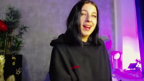 Snapshot of lucyrayy chatting on 02.25.26 lucyrayy online show from 02.25.26