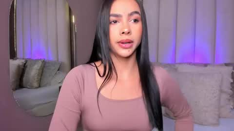 Snapshot of lucysalvatore chatting on 10.03.25 Lucy online show from 10.03.25