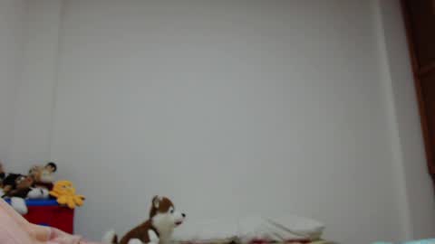 I am Luciana Martin... Welcome in my room online show from 12.06.24