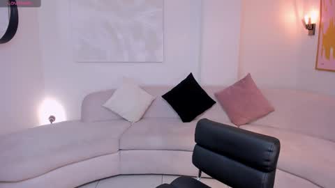 Lucy online show from 10.03.25