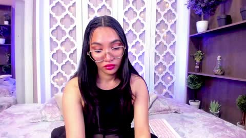 Snapshot of lucyy_liiu chatting on 01.31.25 Lucy Liiu online show from 01.31.25