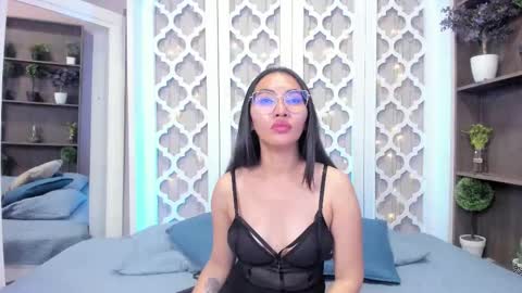 Snapshot of lucyy_liiu chatting on 03.07.25 Lucy Liiu online show from 03.07.25