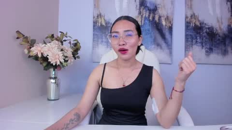 Lucy Liiu online show from 04.07.26