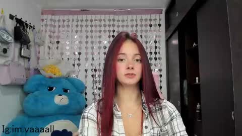 Snapshot of lucyy_tayy chatting on 01.14.25 The love of your life 3 online show from 01.14.25