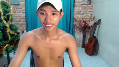 Snapshot of lui_the_fucker chatting on 12.26.24 lui_the_fucker online show from 12.26.24