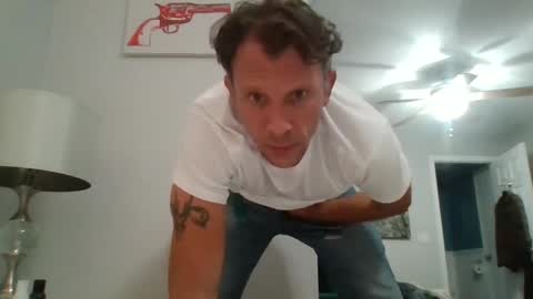 Snapshot of luiggii0904 chatting on 12.14.24 luiggii0904 online show from 12.14.24