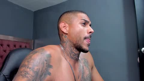 Snapshot of luigi1_ chatting on 12.03.24 Luigi Vitale online show from 12.03.24