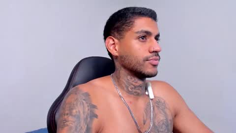 Snapshot of luigi1_ chatting on 10.20.25 Luigi Vitale online show from 10.20.25