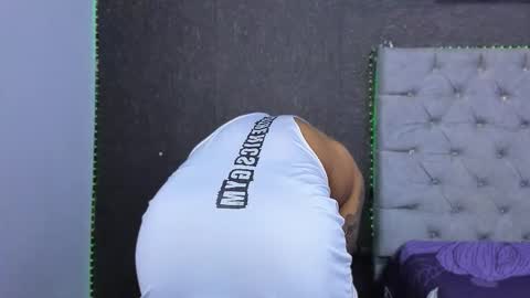 Luigi Independent model online show from 11.16.25