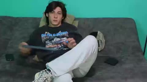 Luigi online show from 02.04.25