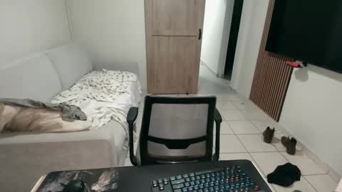 luis_flr online show from 12.19.25