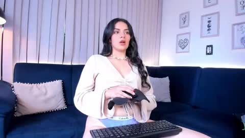 Snapshot of luisa__rosse chatting on 02.24.26 Luisa online show from 02.24.26