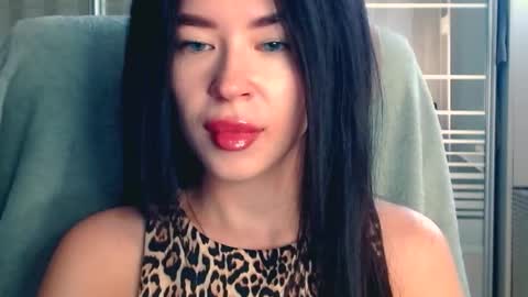 Snapshot of luisa_domina chatting on 09.23.25 luisa lovedom online show from 09.23.25